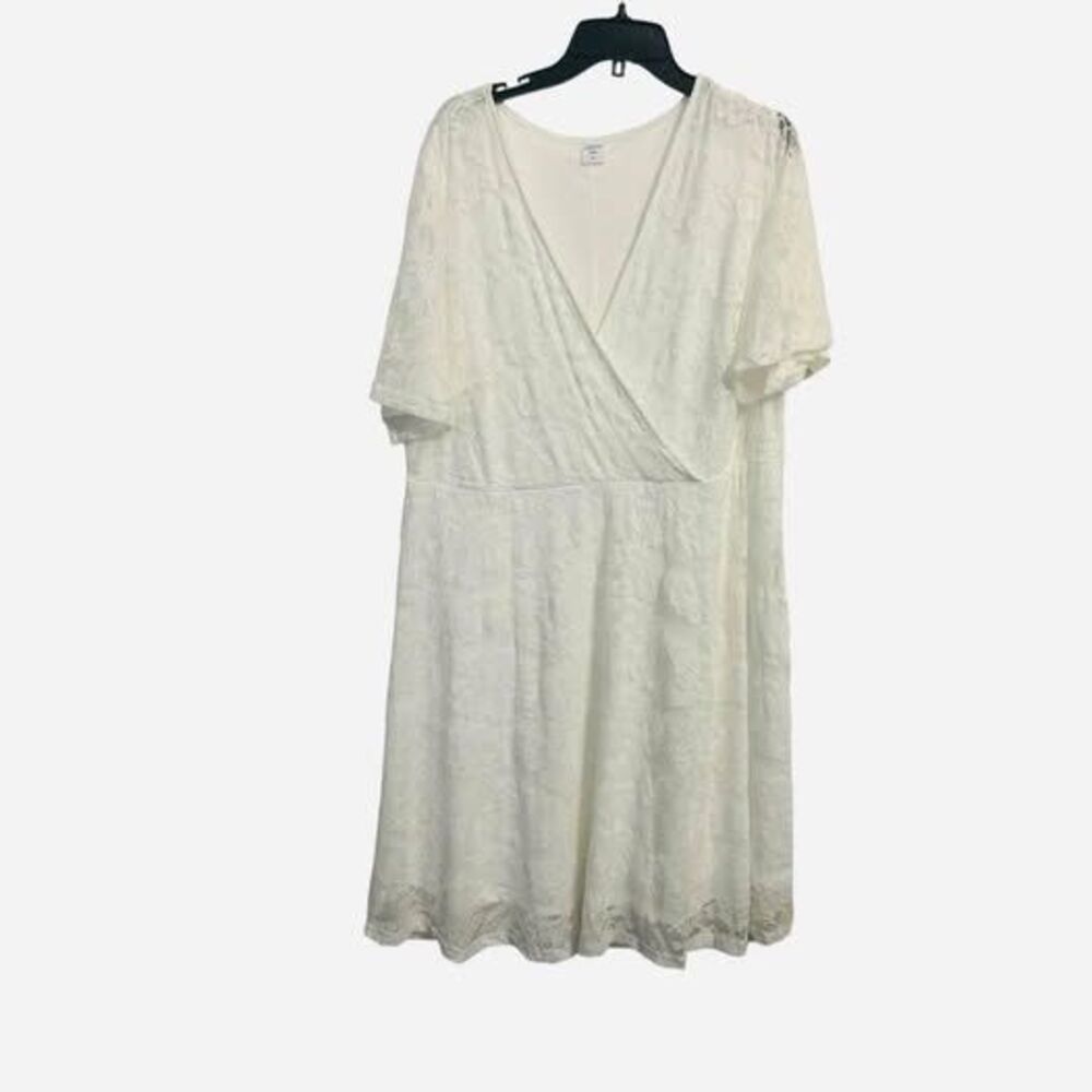 New Women’s Beautiful White Surplice Neck Lace Dress Size 4XL